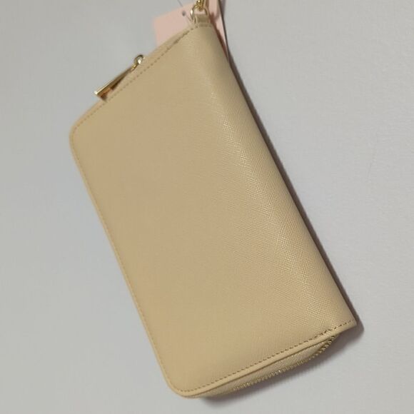 NWT Lost + Wander Camel Passport Wallet - Picture 2 of 4